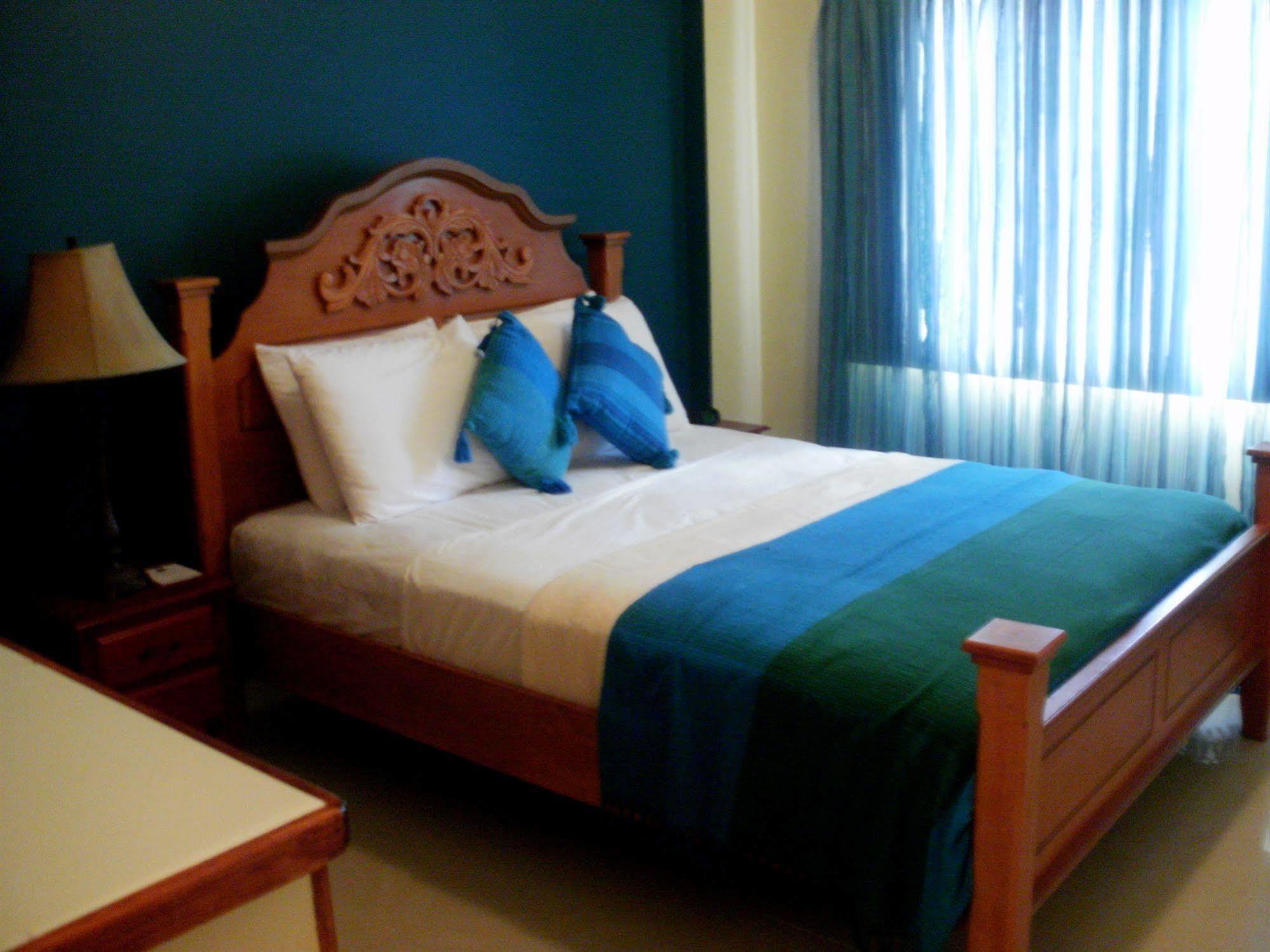 Inn Flight Suites Piarco Dış mekan fotoğraf